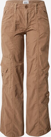 BDG Urban Outfitters Cargobroek in Beige: voorkant