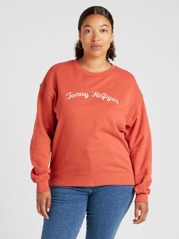 Tommy Hilfiger Curve Sweatshirt in Red: front