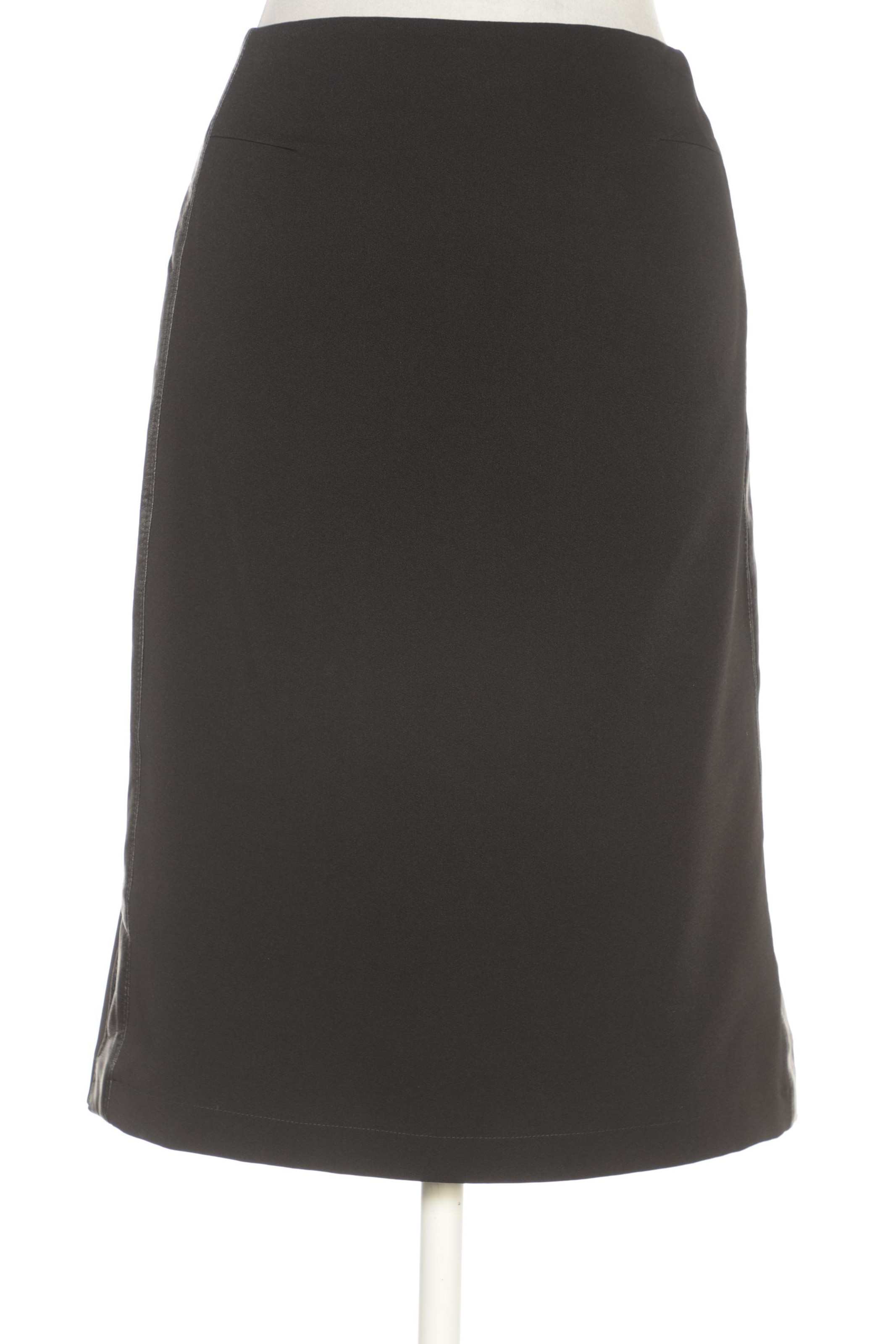 OUI Skirt in M in Black: front