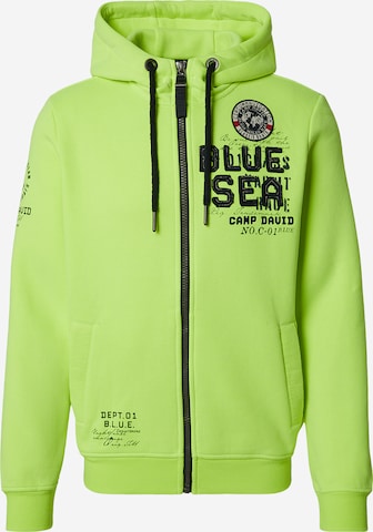 CAMP DAVID Zip-Up Hoodie in Green: front