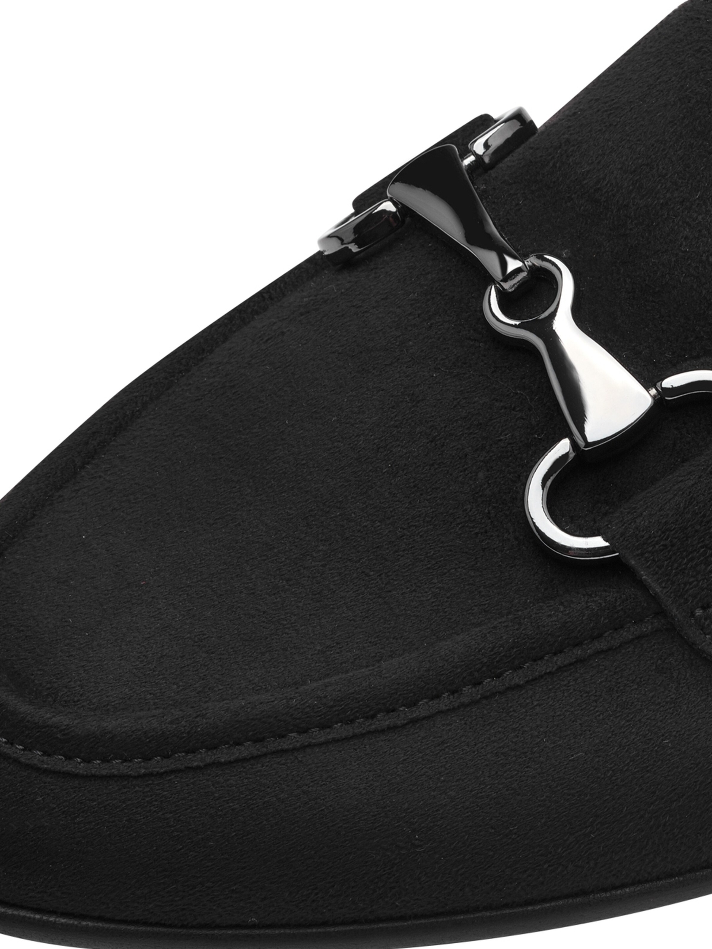 Chaussure basse Tamaris en noir