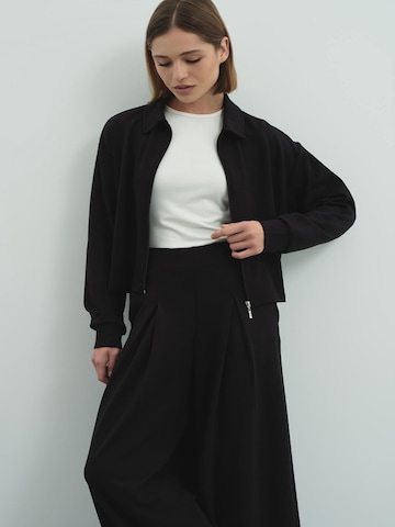 C&City Wide leg Pleat-front trousers in Black
