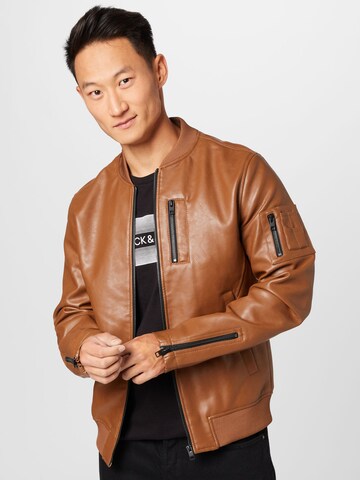 Veste mi-saison JACK & JONES en marron : devant