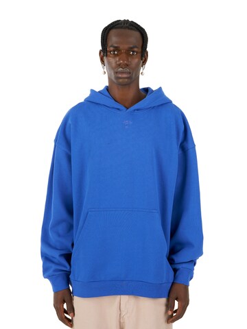 Sweat-shirt 'Members Only' FAMILY 1ST FAMILY 4EVER en bleu : devant