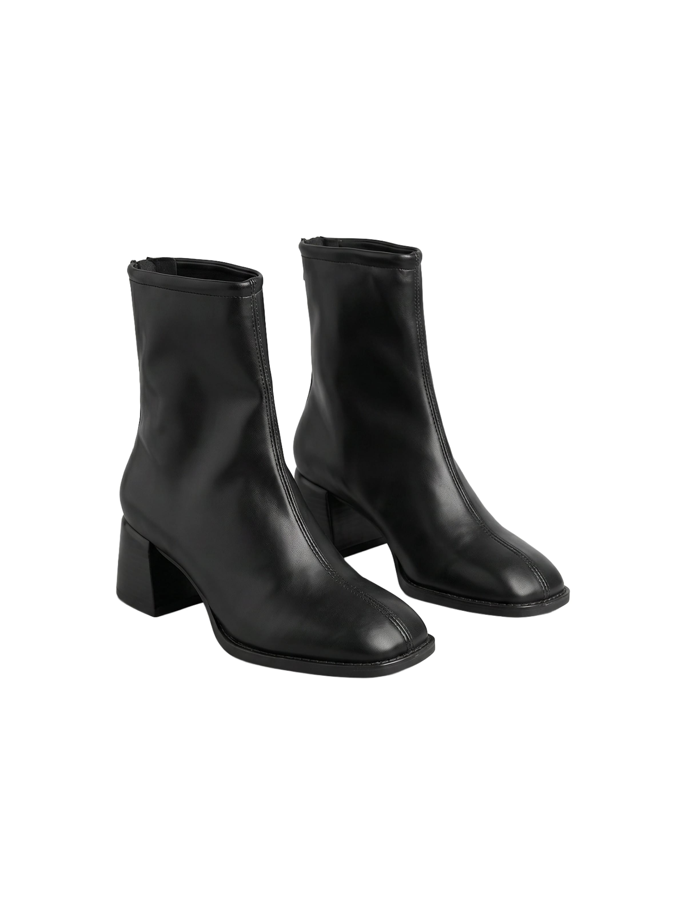 Botine 'Xinxin' de la EDITED pe negru