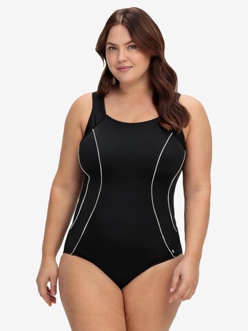 SHEEGO - Bustier Traje de baño en negro: frente