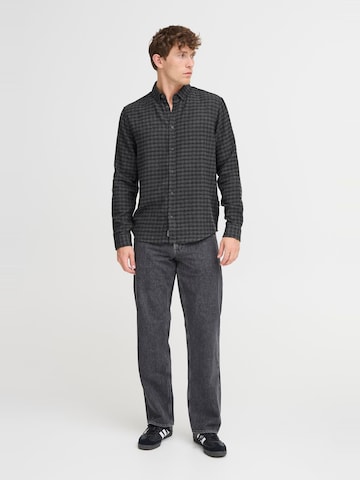 Coupe regular Chemise ' BHBARNEY ' BLEND en gris
