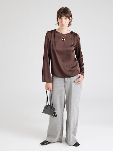 VILA - Blusa 'VIRAVENNA' en marrón