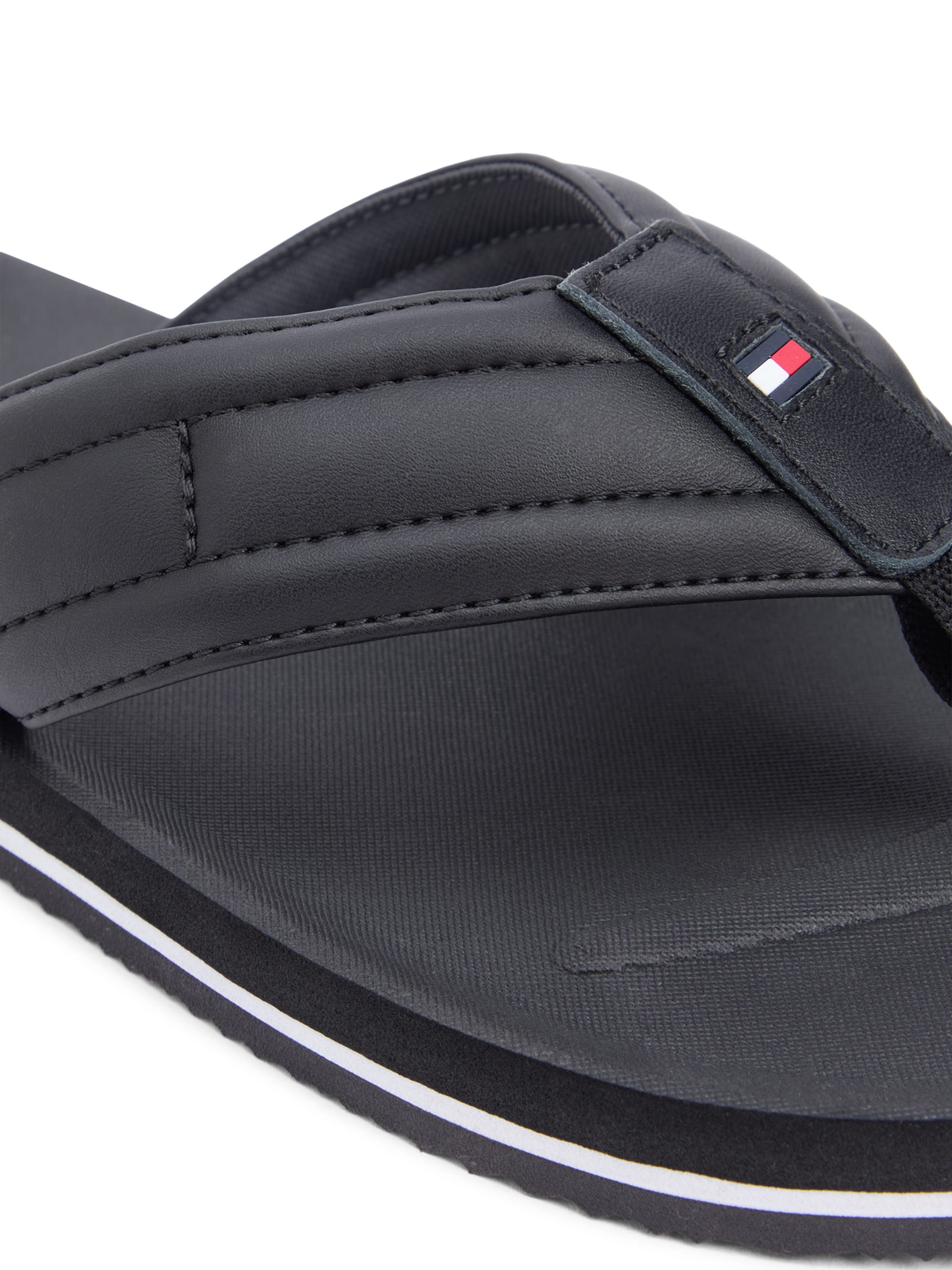 TOMMY HILFIGER - Chinelos de dedo em preto