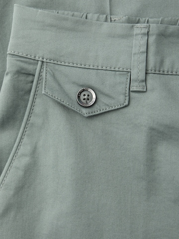 STREET ONE Regular Hose in Grün