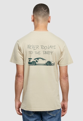 Mister Tee Shirt 'Never Too Late To The Party' in White: front