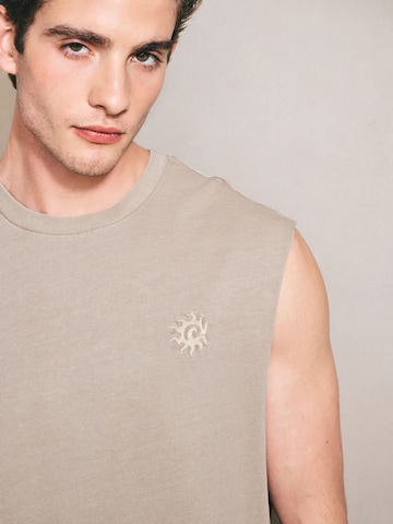 Next Shirt in Beige