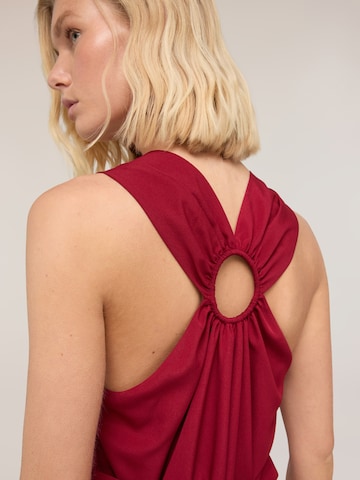 Robe MOTIVI en rouge