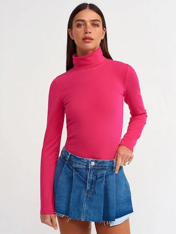 Dilvin - Top em rosa: frente
