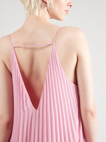 Robe & Other Stories en rose