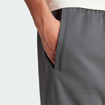 ADIDAS SPORTSWEAR Конический (Tapered) Спортивные штаны 'Future Icons' в Серый