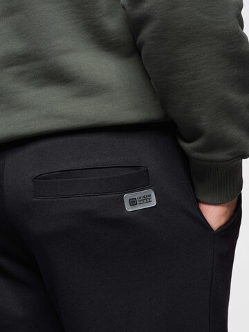 Ombre Tapered Pants in Black