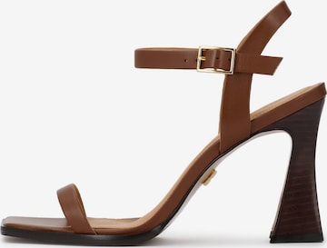 ruda Kazar Basutės su dirželiais: priekis