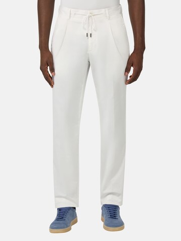 Boggi Milano Regular Trousers in White: front