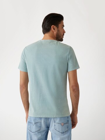 GUESS T-Shirt in Blau