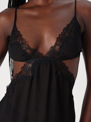 Lenjerie sexy 'Julianne' de la Bluebella pe negru