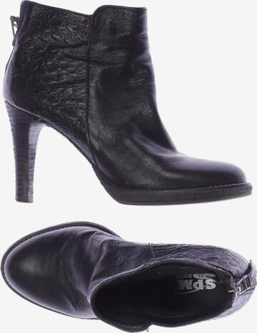 SPM Dress Boots in 37 in Black: front