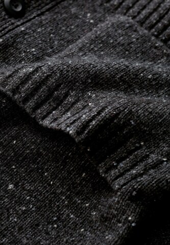 Gilet in maglia ' Harbour Sands ' di Seasalt Cornwall in grigio