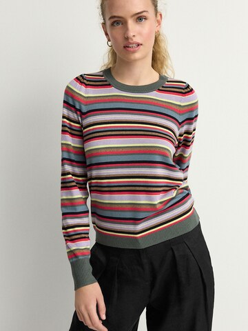 Next Sweater in Green: front