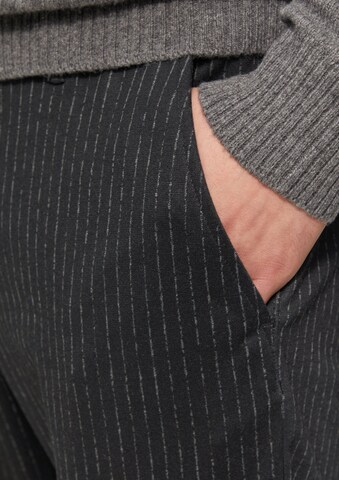 s.Oliver Regular Trousers in Black