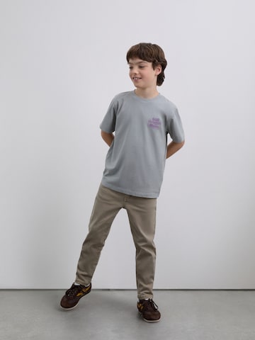 Tricou 'Calamares' de la Scalpers pe gri: față