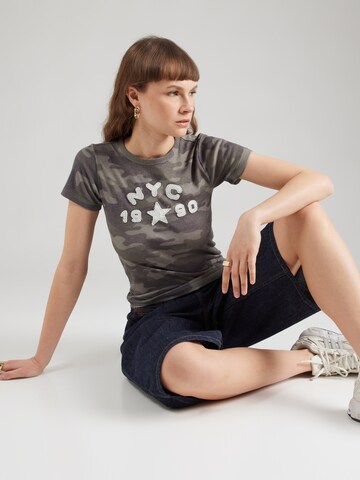 T-shirt 'NYC 1990' BDG Urban Outfitters en vert : devant