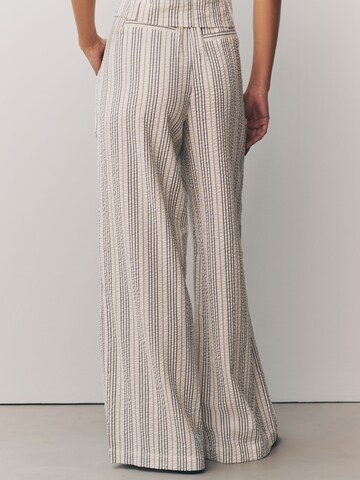 Next Wide leg Veckad byxa i beige