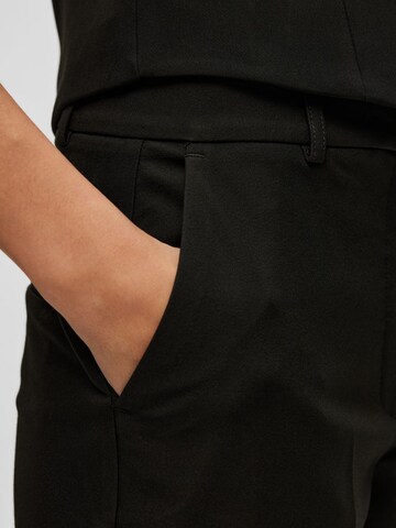Regular Pantalon à plis 'Eliana' SELECTED FEMME en noir