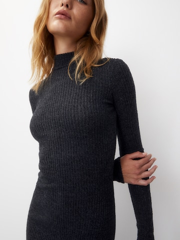 Pull&Bear Kleid in Grau