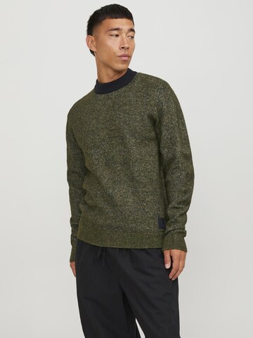 JACK & JONES Sweater in Green: front