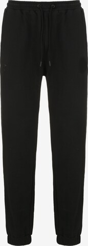 UMBRO Tapered Workout Pants in Black: front