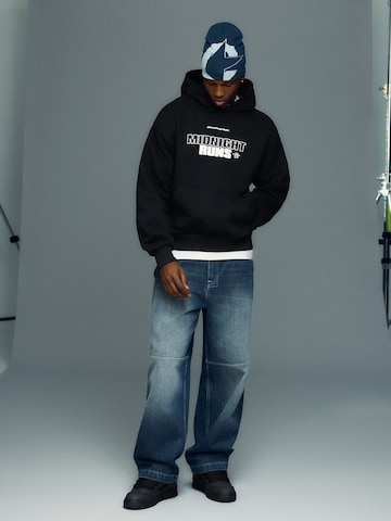 Bershka Суичър в черно