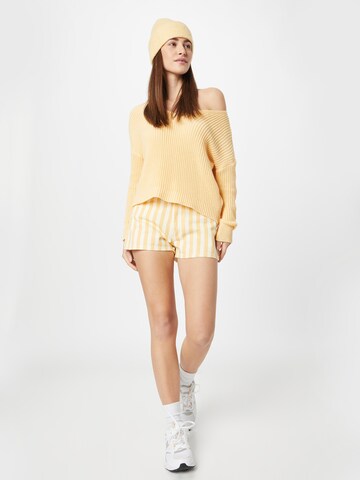ABOUT YOU Sweater 'Liliana' in Yellow