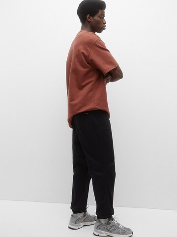 Pull&Bear Tapered Broek in Zwart