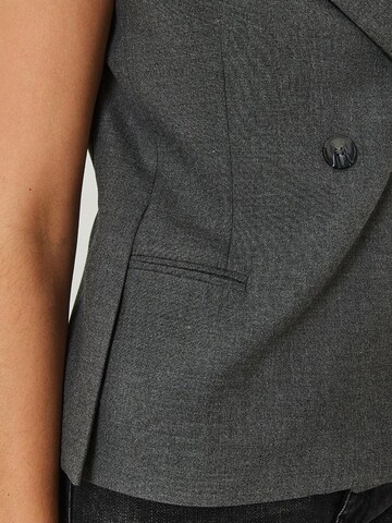Gilet di Bianco Lucci in grigio