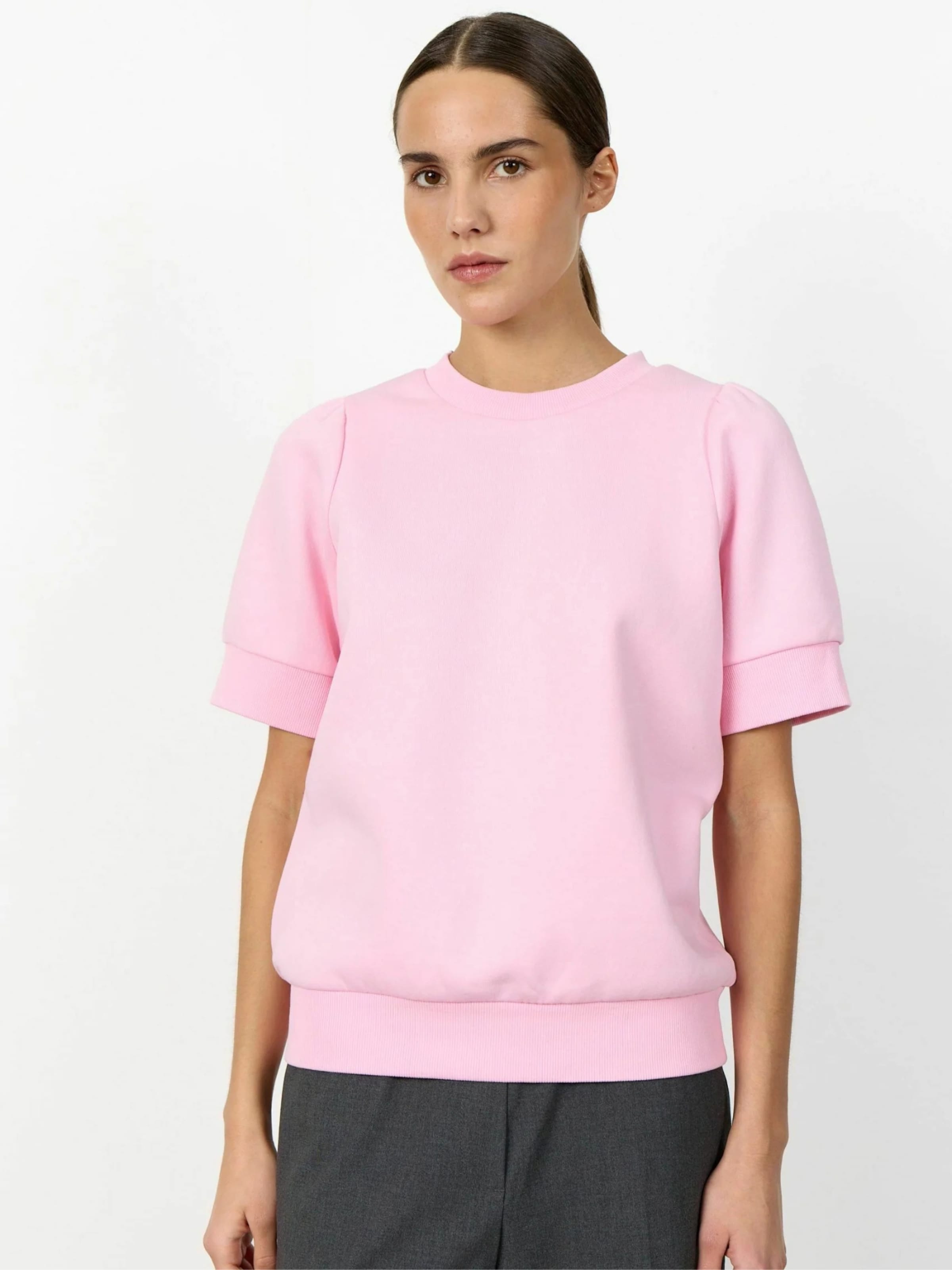 Levete Room Top ' LR-NUKA 19 ' in Rood: voorkant