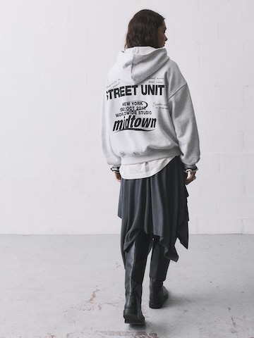 Pull&Bear Sweatshirt in Grau