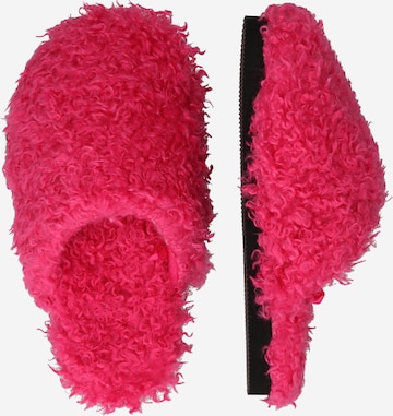 Monki - Pantufa em rosa