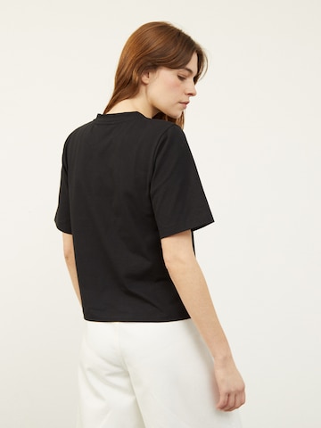 Tricou de la Aligne pe negru