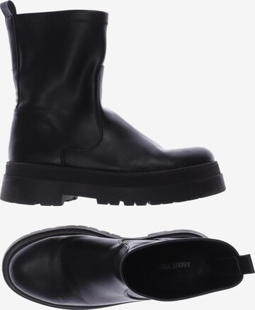 ABOUT YOU Dress Boots in 41 in Black: front
