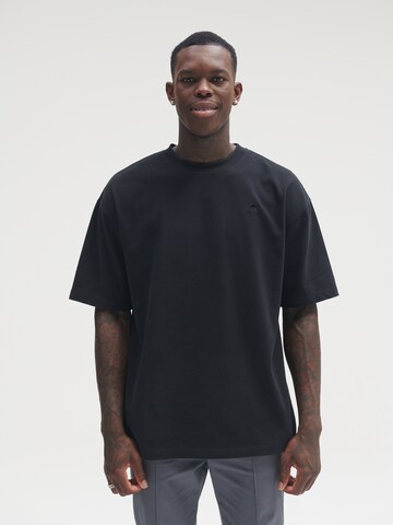 T-Shirt 'Charlie' Sinned x ABOUT YOU en noir : devant