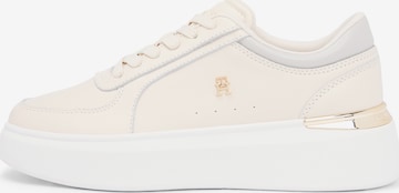 TOMMY HILFIGER Matalavartiset tennarit värissä beige: etupuoli
