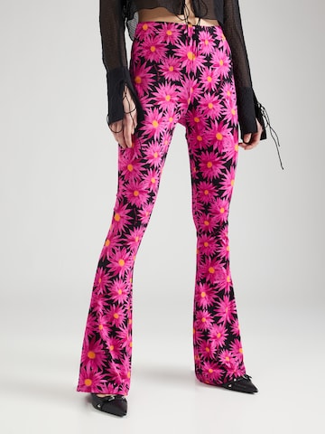 Harper & Yve Flared Broek in Roze: voorkant