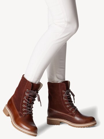 Bottines à lacets Tamaris en marron : devant