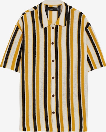 Regular fit Camicia di Bershka in giallo: frontale